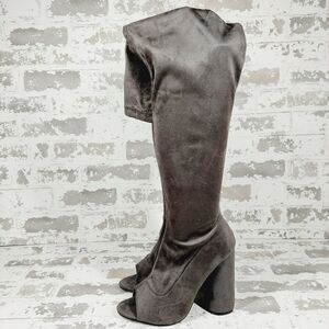AMIClubwear Gray Pep Toe Block Heel Side Zip Over the Knee Boots K211